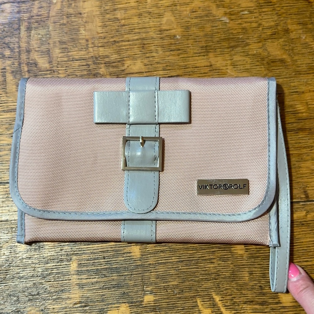 VIKTOR & ROLF bow bag for KLM pink and‎ gray wristlet